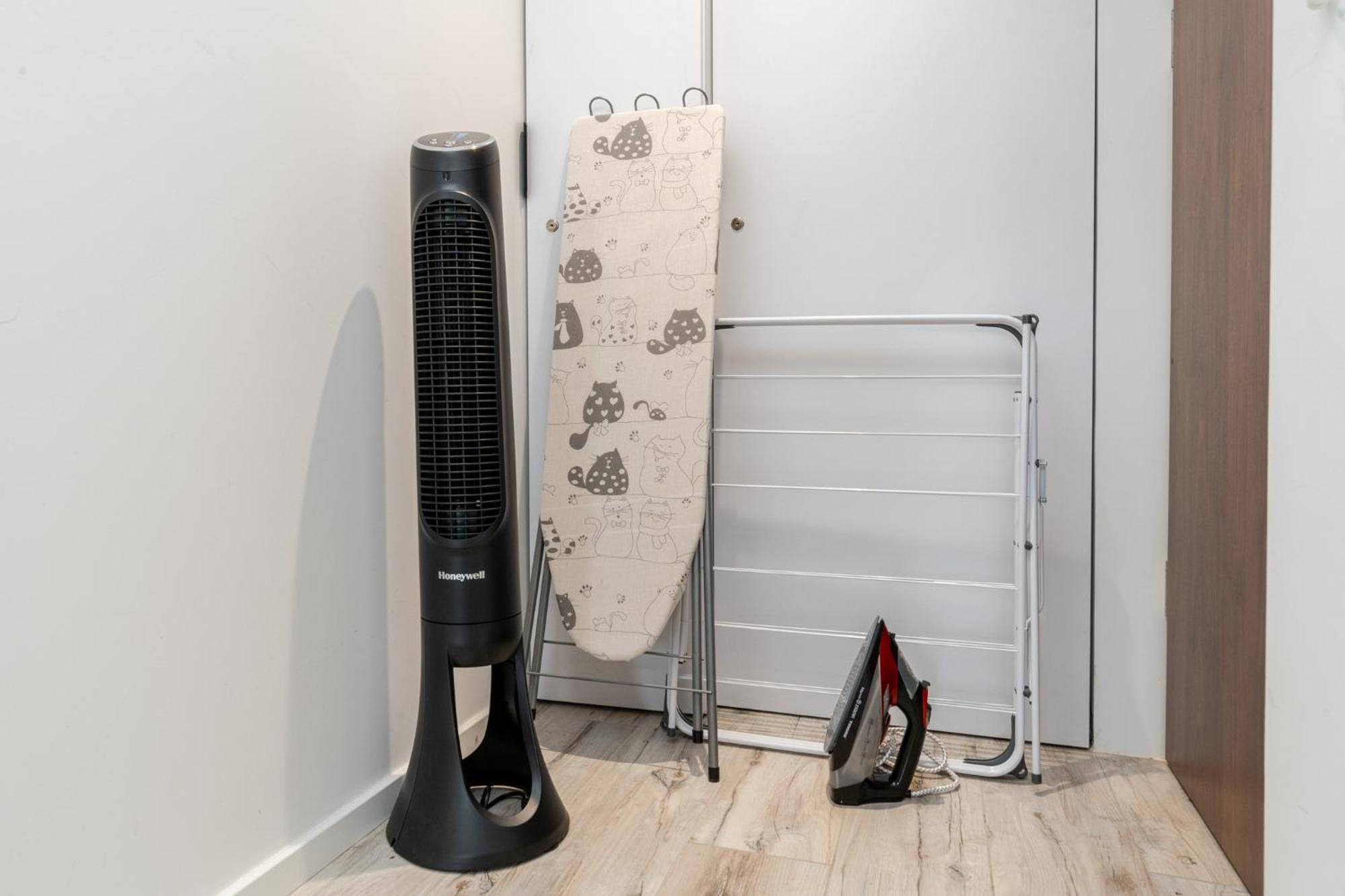 Czarnowiejska Mini Studio With Loggia Krakow Ngoại thất bức ảnh